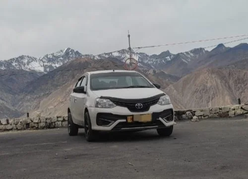 Toyota Etios on the way to Kaza with Shimla Manali Taxi Service